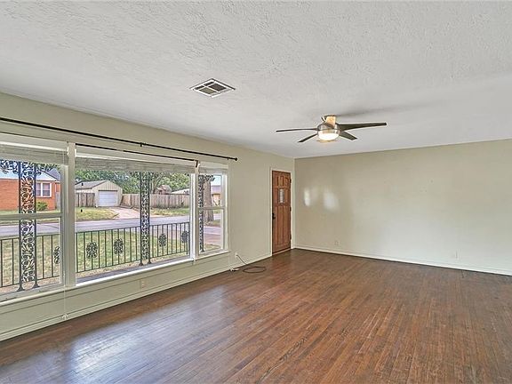 4th image of 1122 N Washington Ave