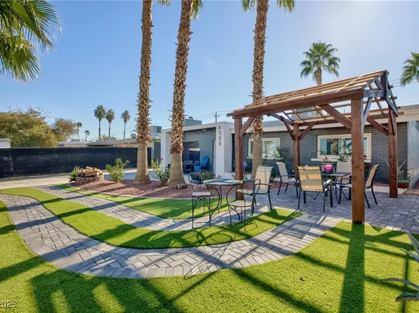 4305 Vegas Valley Dr, Las Vegas, NV 89121