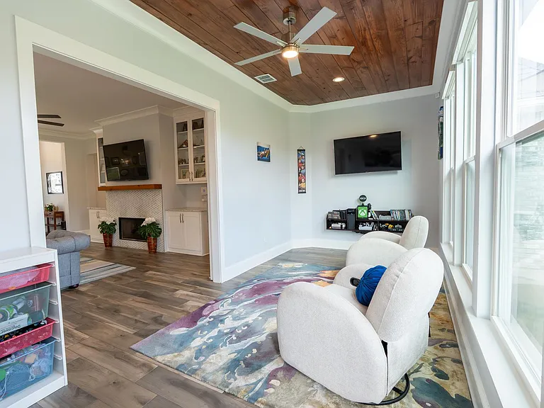 2947 Paradise Dr — Photo 7