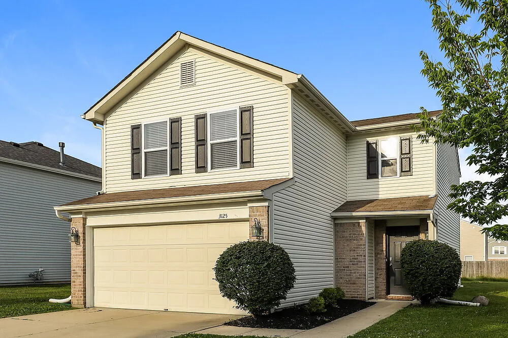 4 bed, 2.5 bath, 2035 sqft, $1,935 — Photo 4