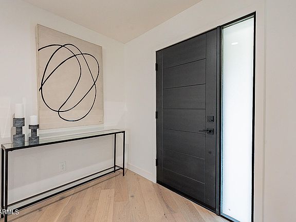 5th image of 2227 E LINCOLN Drive