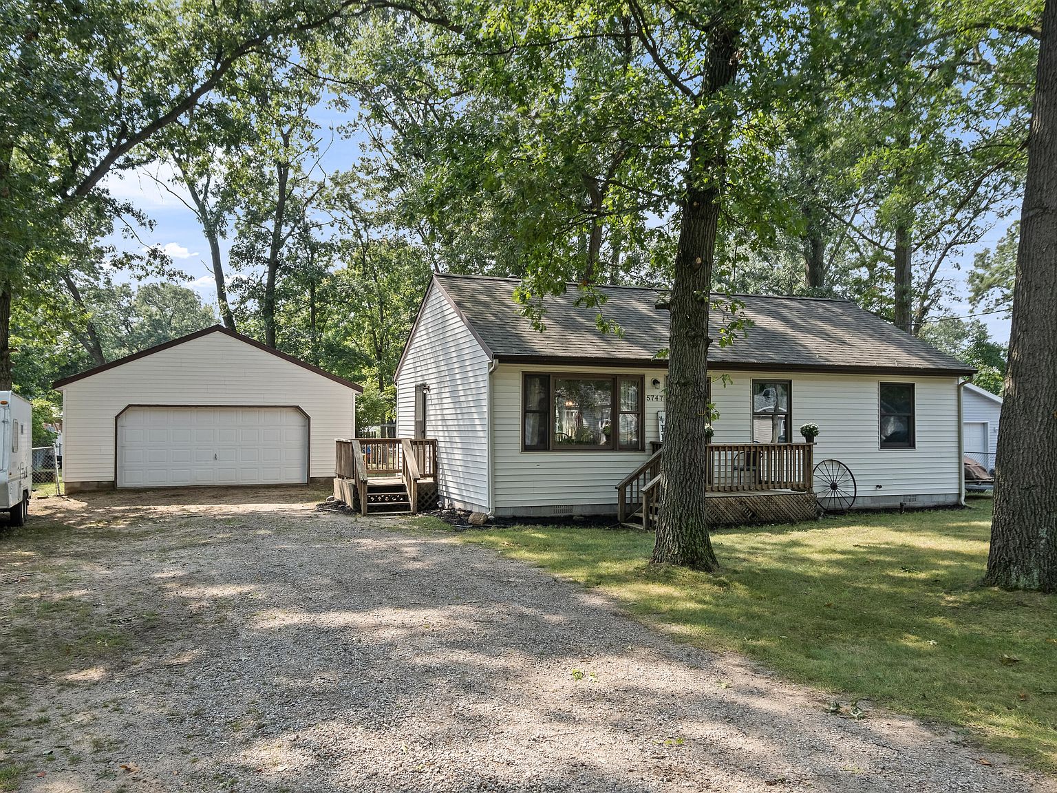 5747 Leona Ave, Muskegon, MI 49442 Zillow
