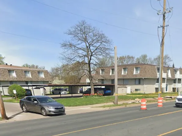 Country Club Park Apartments - Spacious Apartment Living in the Heart of Kalamazoo