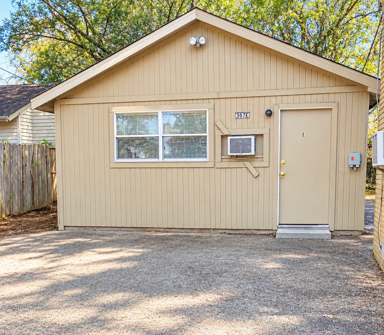 1 bed, 646 sqft, $650 — Photo 1