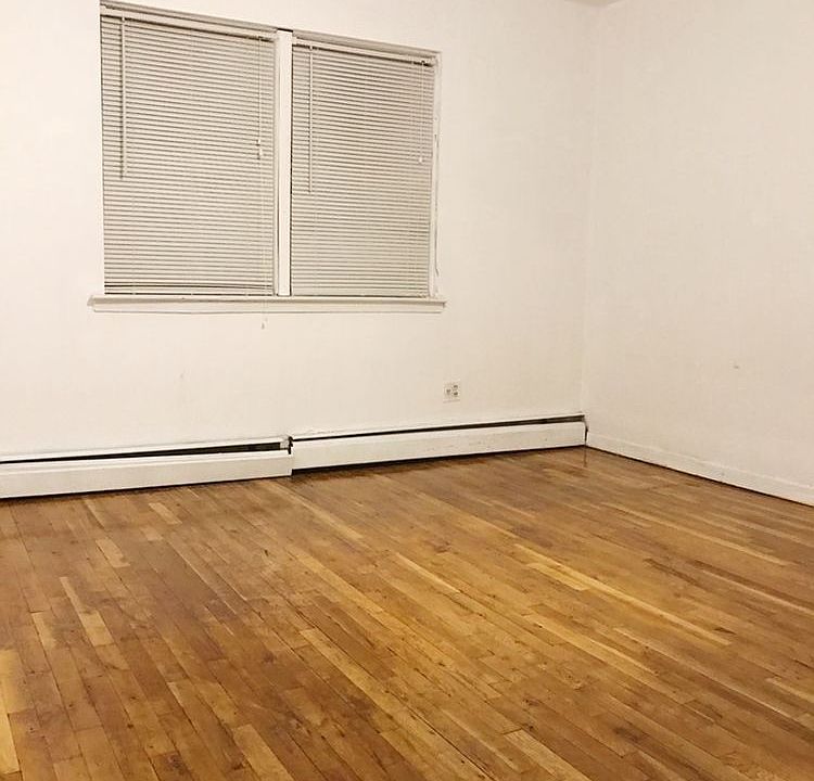 2nd image of 5924 Gates Ave APT 1