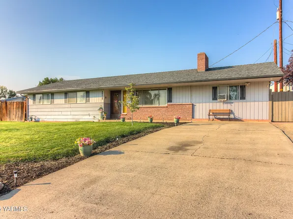 1407 Kagley Way, Zillah, WA 98953