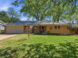 4105 Springbranch Dr, Benbrook, TX 76116