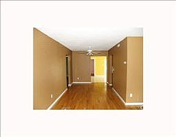 4th image of 205 Orangeview Ave