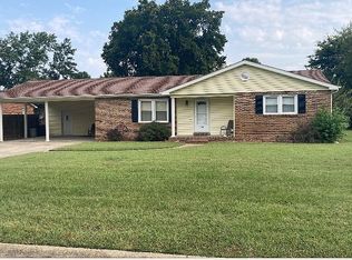 106 Brenda Dr, Sikeston, MO 63801