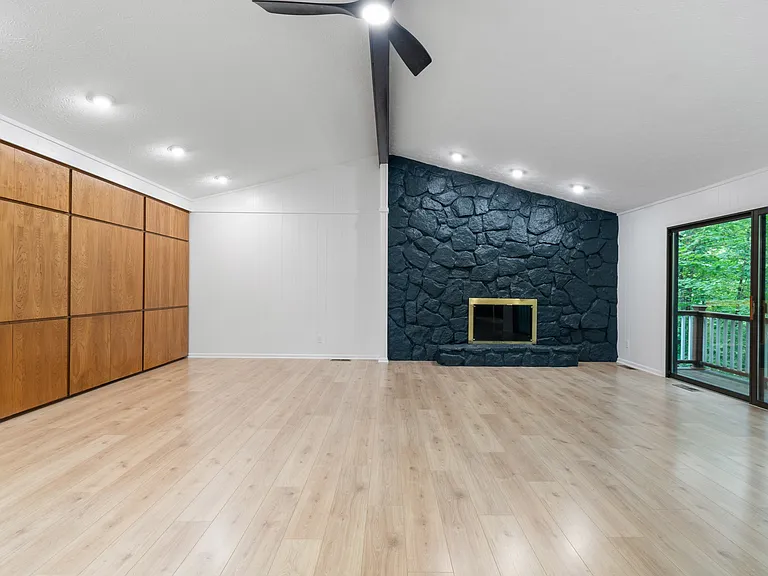 17767 Falling Leaves Rd — Photo 3