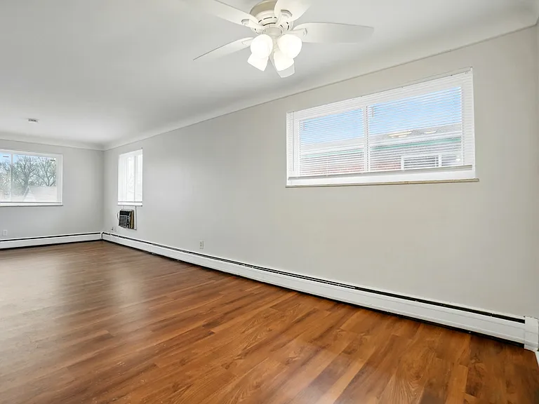 7839 Newbedford Ave #4 — Photo 26