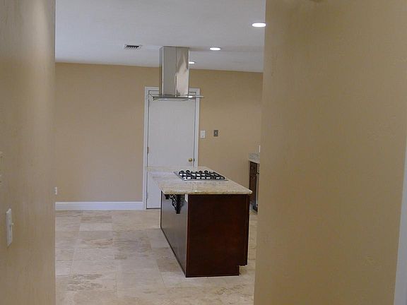4th image of 3212 Wemberley Dr