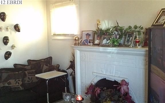 3rd image of 6953 Halliday Ave