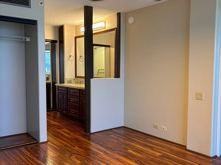 1212 Nuuanu Ave #2307 — Photo 4