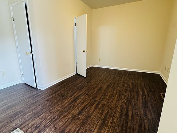 3rd image of 1323 E 10th St #M