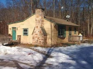 159 Mauswinkle Ln, Cresco, PA 18326