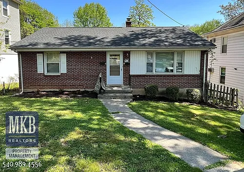 1813 Oxford Ave SW Photo 1