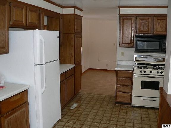 4th image of 119 Armstrong St