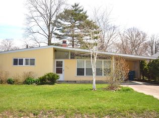 373 Elberta Dr, Vermilion, OH 44089