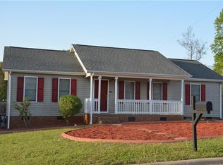 1121 Picard St, Greensboro, NC 27405