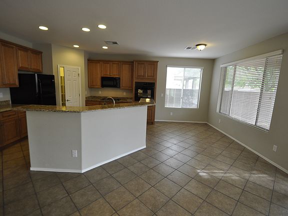4th image of 10405 W Los Gatos Dr