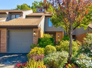 7 Shelley Pl, Morristown, NJ 07960