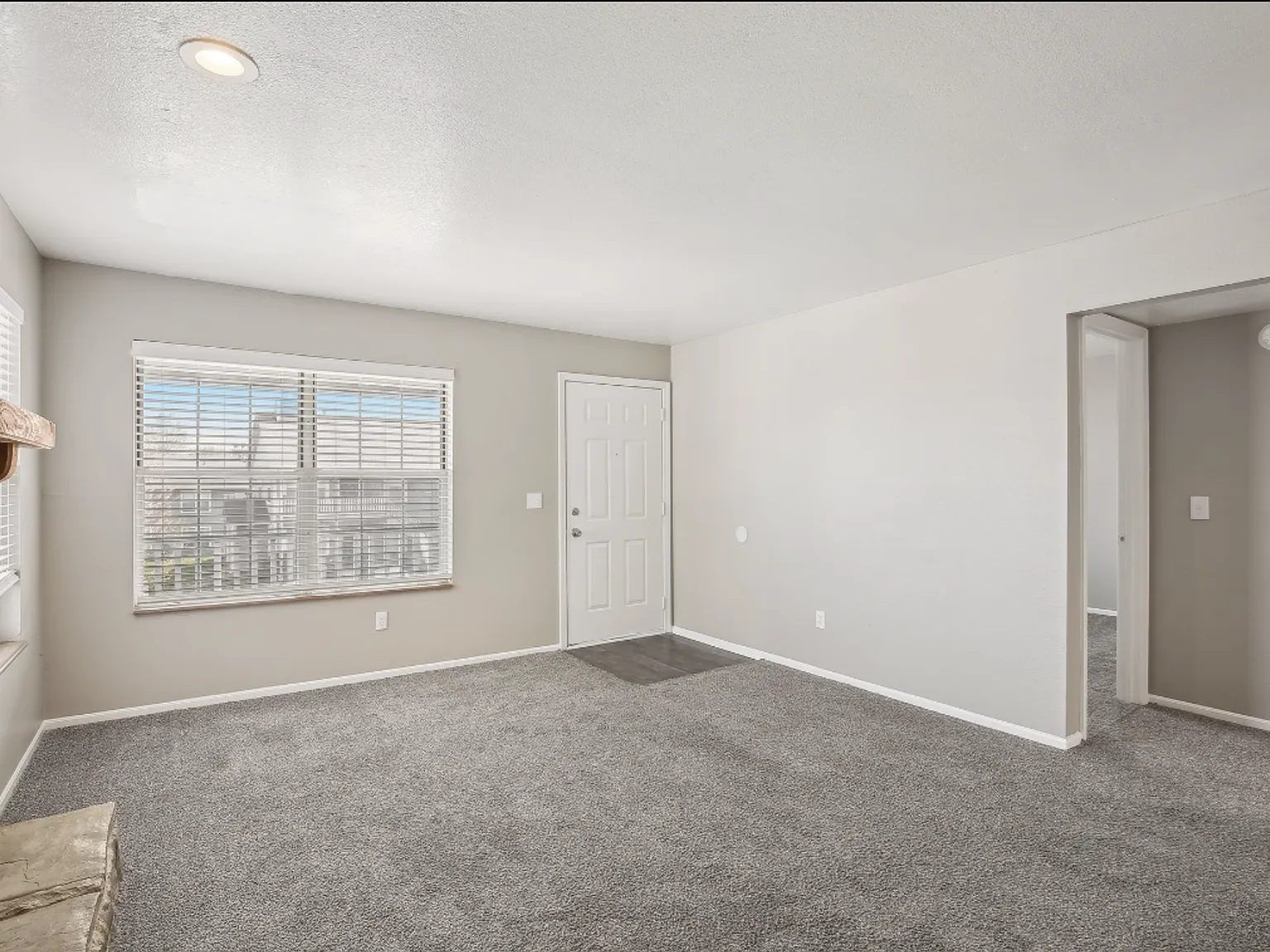 Hidden Hills Apartments — Photo 4