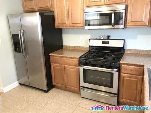 300 Southerly Dr, Baltimore, MD 21225
