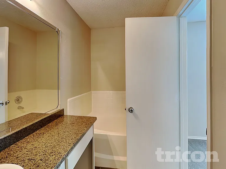 637 Aqua Dr — Photo 10
