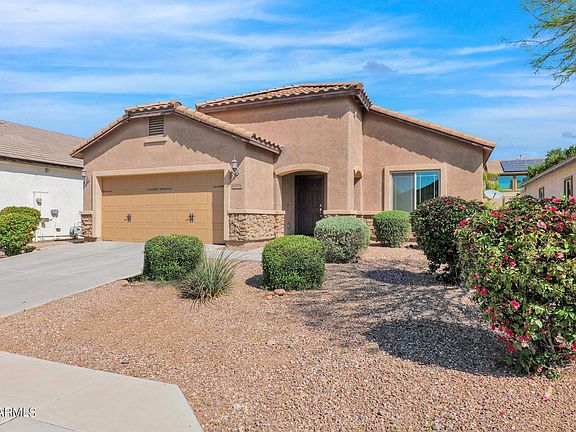 3rd image of 10804 W COTTONTAIL Lane