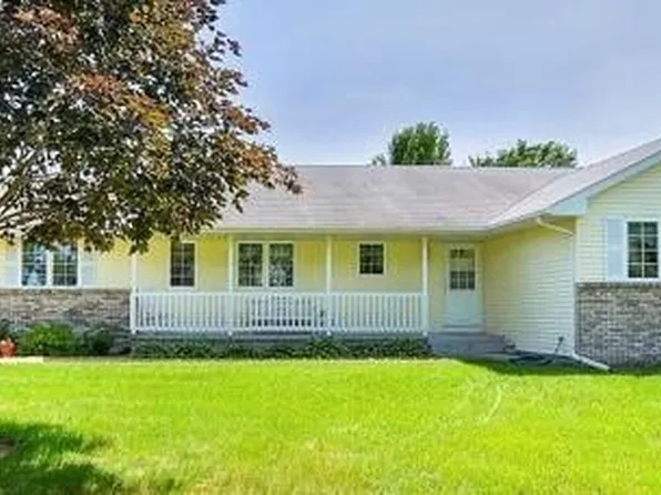 13295 Saint Croix Trl, North Branch, MN 55056