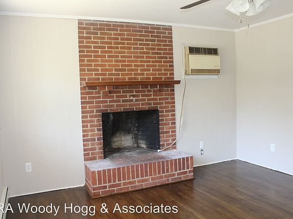 4th image of 126 N Cedar Ave