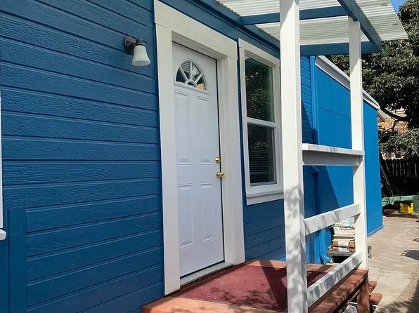 666 9th St #B, Oakland, CA 94607