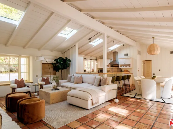 1784 Old Ranch Rd, Los Angeles, CA 90049