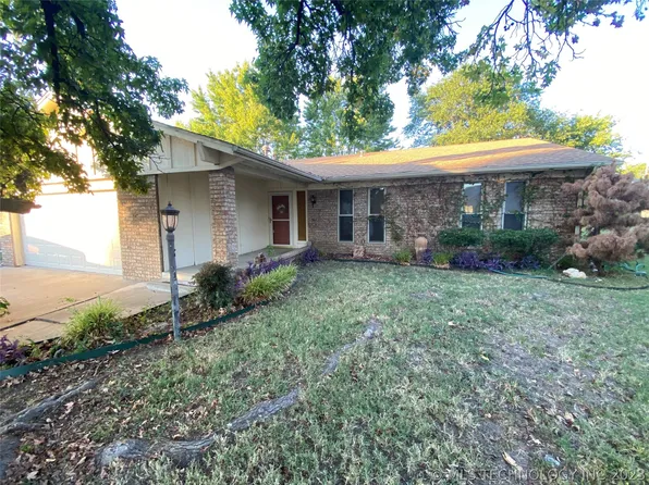 9663 E 28th St, Tulsa, OK 74129