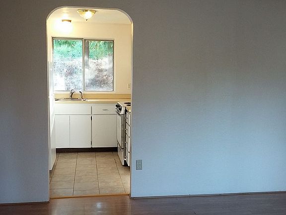 5th image of 7711 188th Ave E