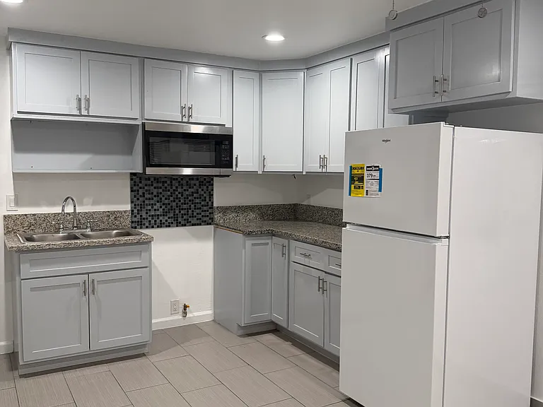 8677 Dearborn Ave #C — Photo 10