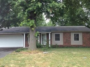 208 Cindy St, Brighton, IL 62012