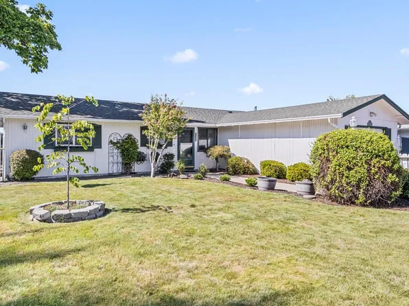 8159 Division Rd, White City, OR 97503