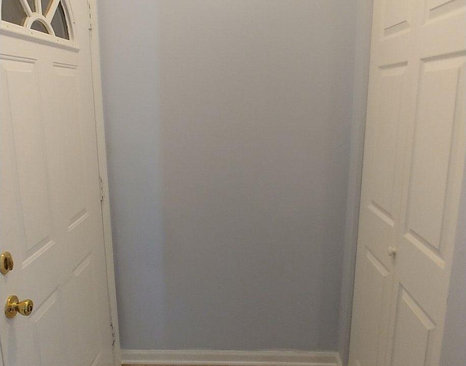 1st image of 1970 Kenilworth Cir #F
