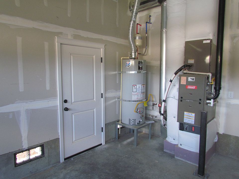 1st image of 245 Misty Ln