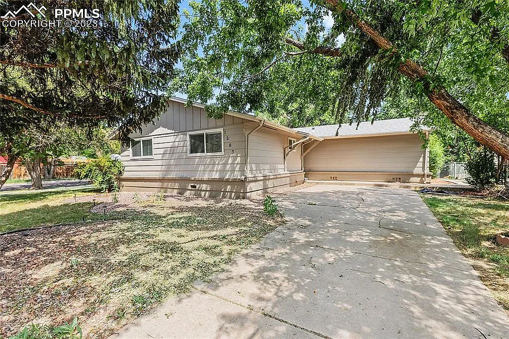 4 bed, 1679 sqft, $2,300 — Photo 1