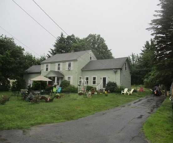 2nd image of 15 Reed St Unit B