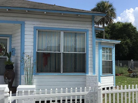 5th image of 800 S Palm Ave