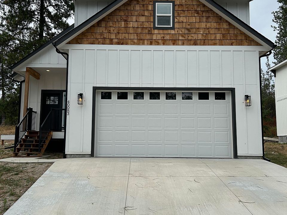 Beautiful Front of home view from street!