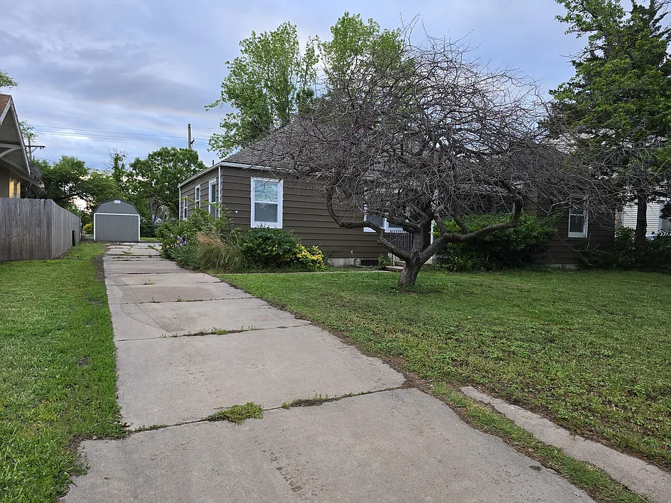 1509 N Main St