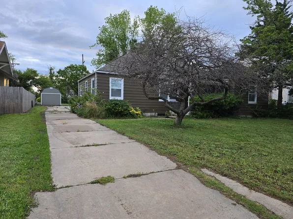 1509 N Main St, Hutchinson, KS 67501