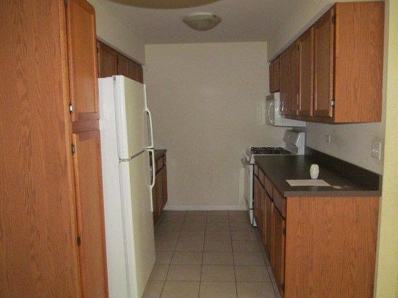 3rd image of 18330 Cherry Creek Dr APT 4