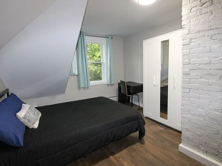 522 Stewart Ave — Photo 250