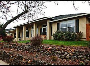 4118 Hemlock Dr, Medford, OR